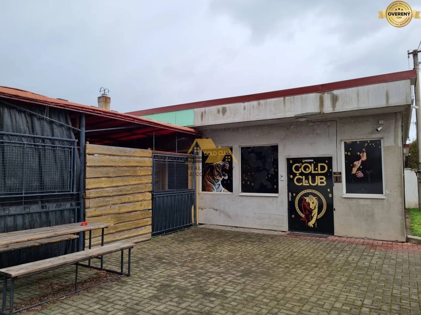 predam-obchodny-priestor-v-komjaticiach