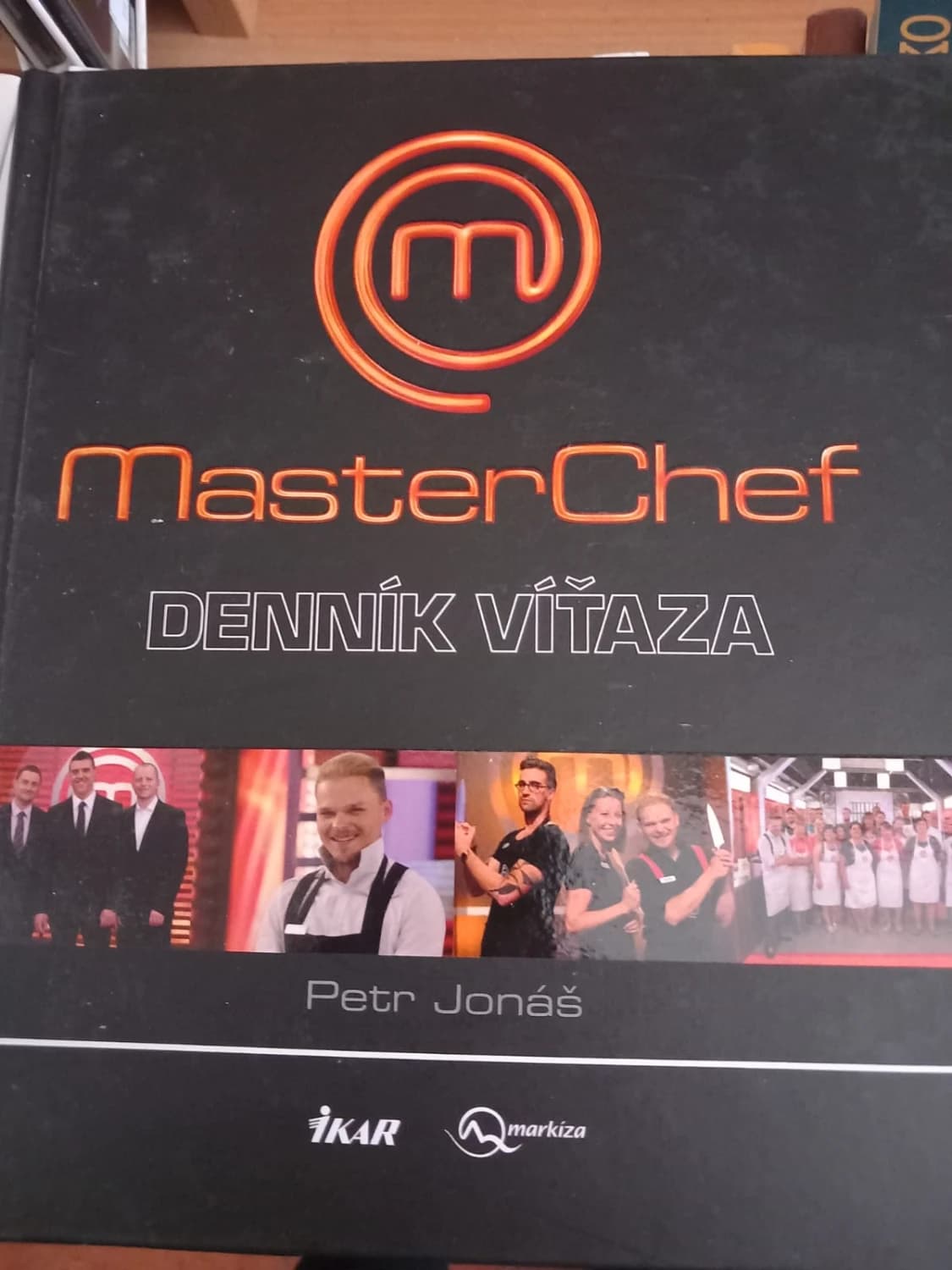 masterchef-dennik-vitaza-kucharska-kniha