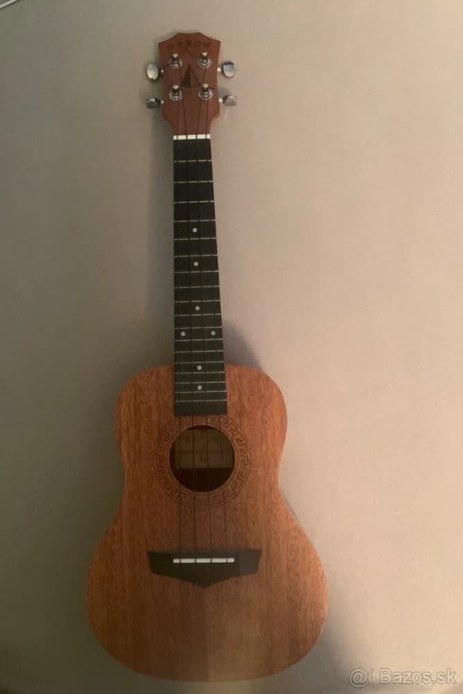 koncertne-ukulele-arrow-mh10