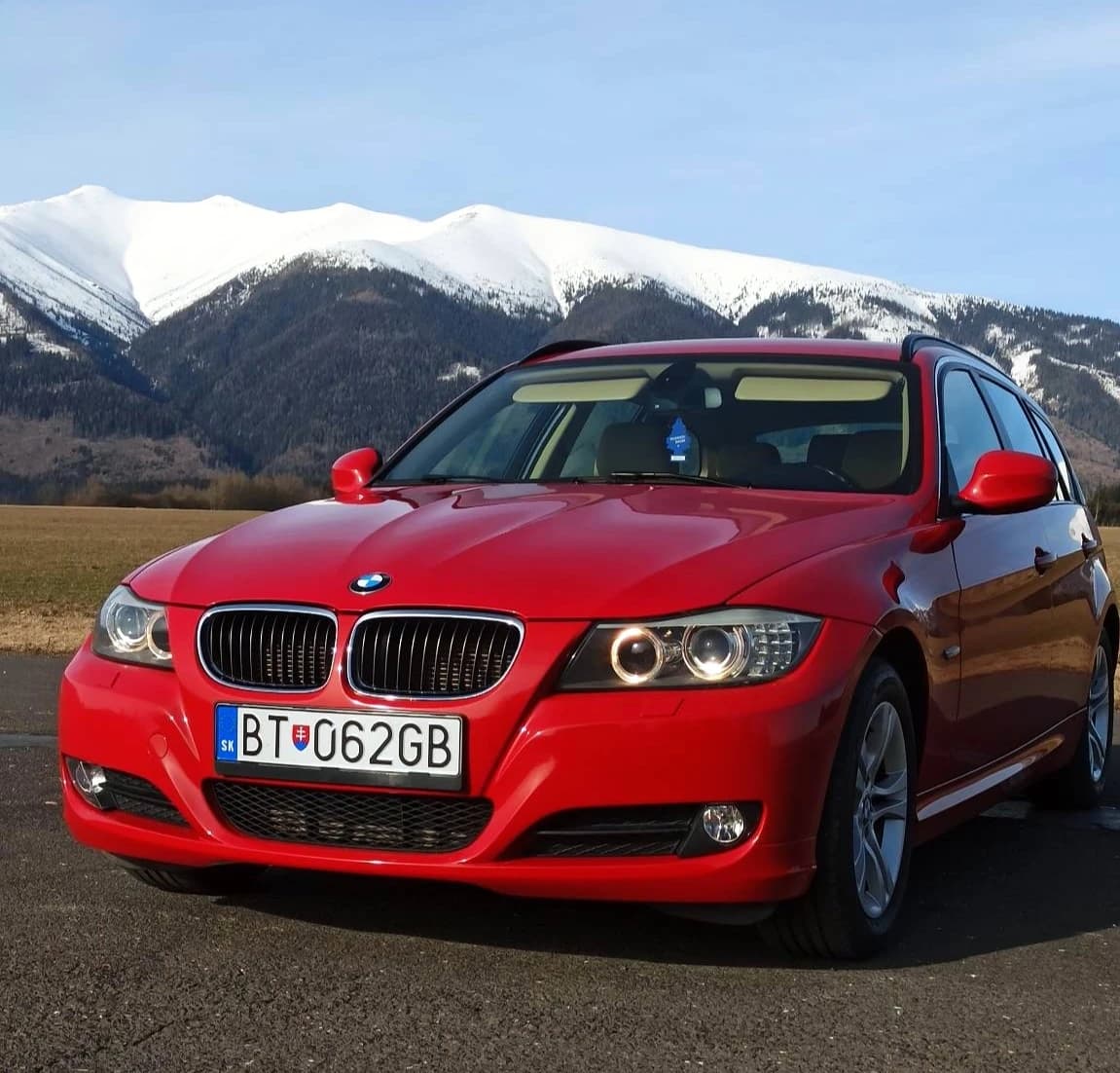 bmw-rad3-318d-lci-e91-touring-2011-top