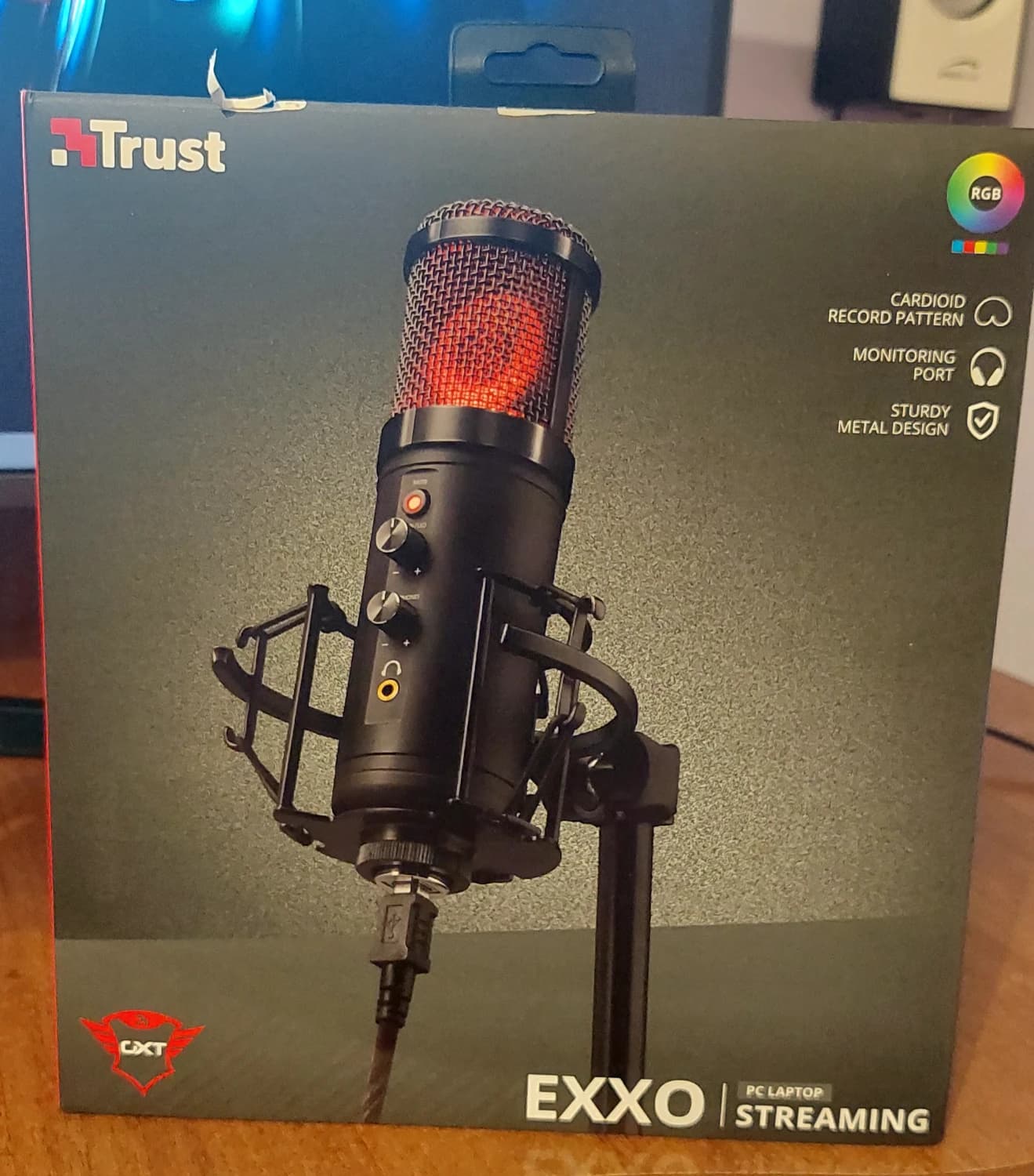 trust-exxo-streaming-microphone-gxt256