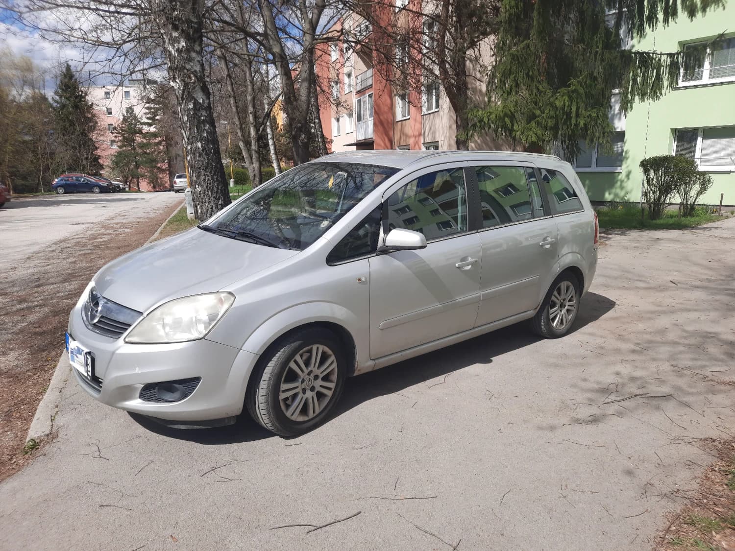 predaj-auta-opel-zafira