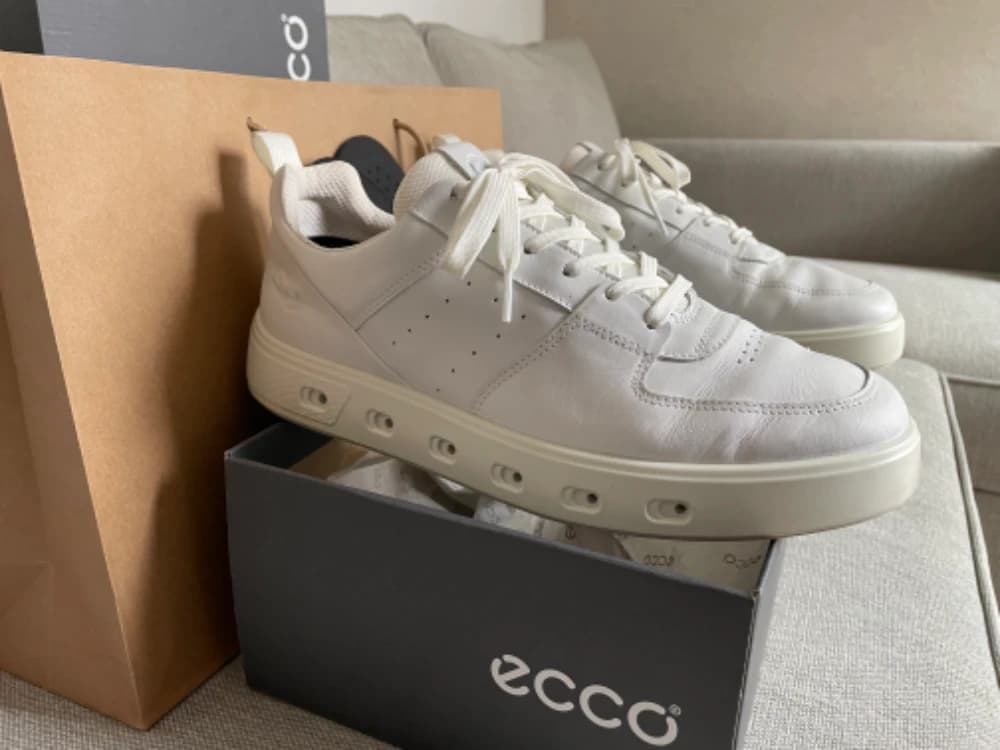 predam-nove-tenisky-ecco-street-720-m