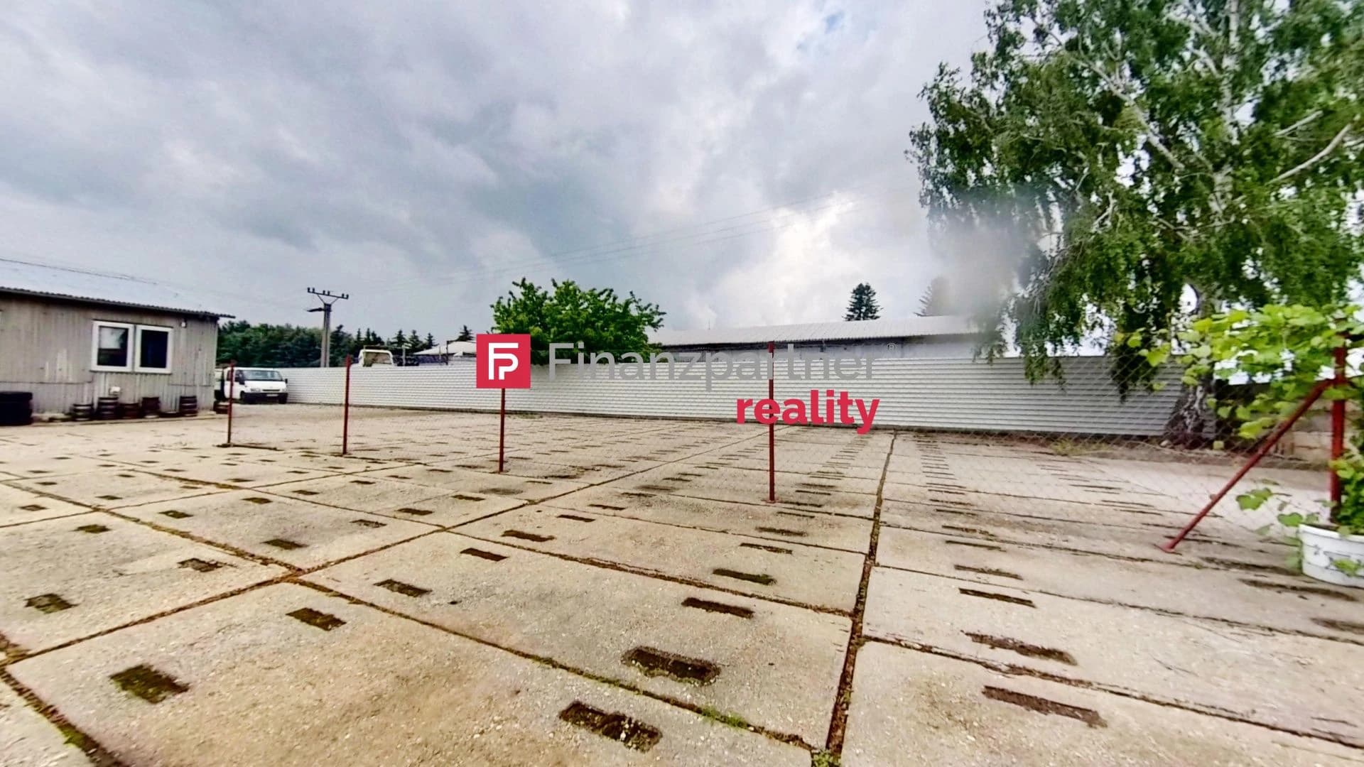parkovacia-plocha-cca-250m2-moznost-najmu-aj-garaze-zemianske-sady-3d-obhliadka