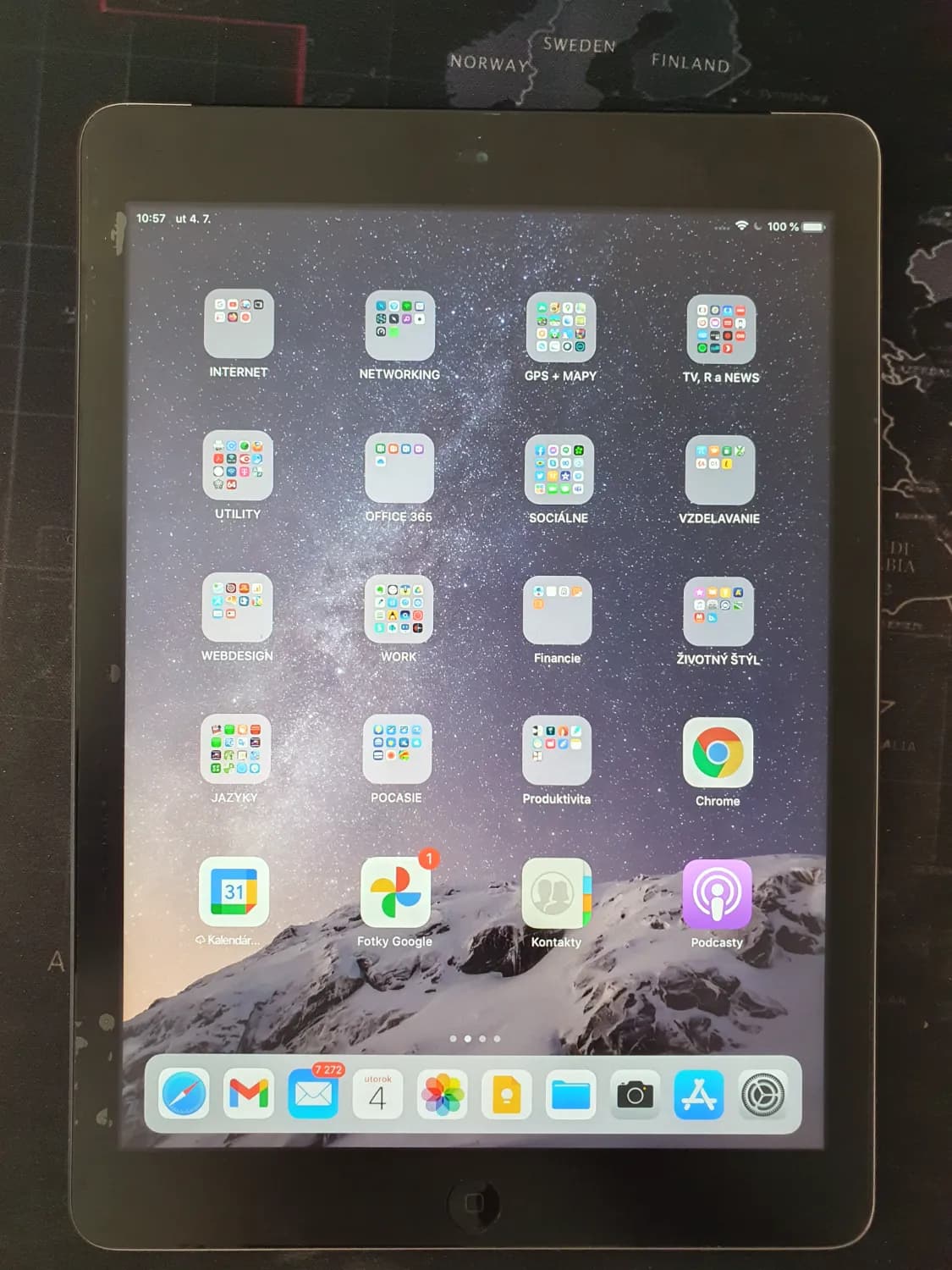 Predám zachovalý 9,7´ iPad Air Model A1475 - 32GB- cellular - 1