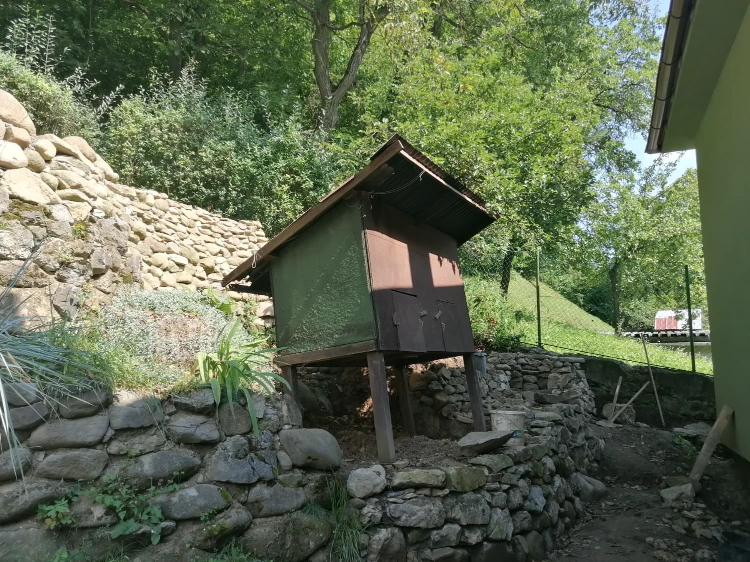 predam-kurin