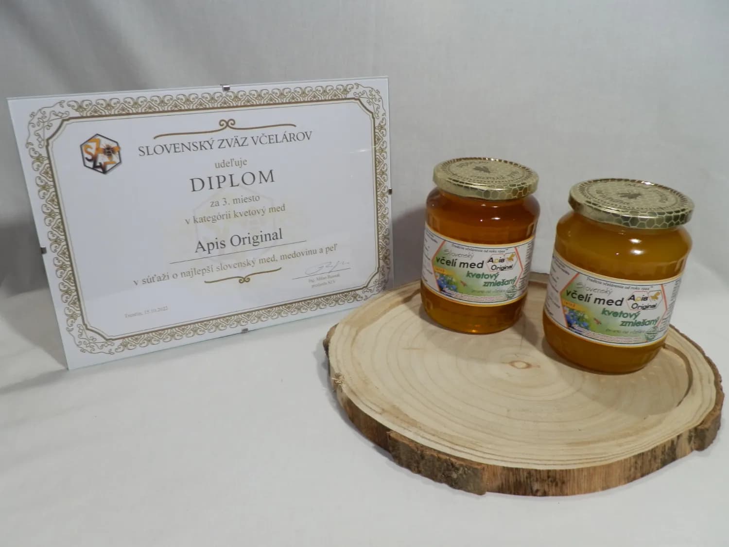 letny-kvetovy-vceli-med-priamo-od-vcelara