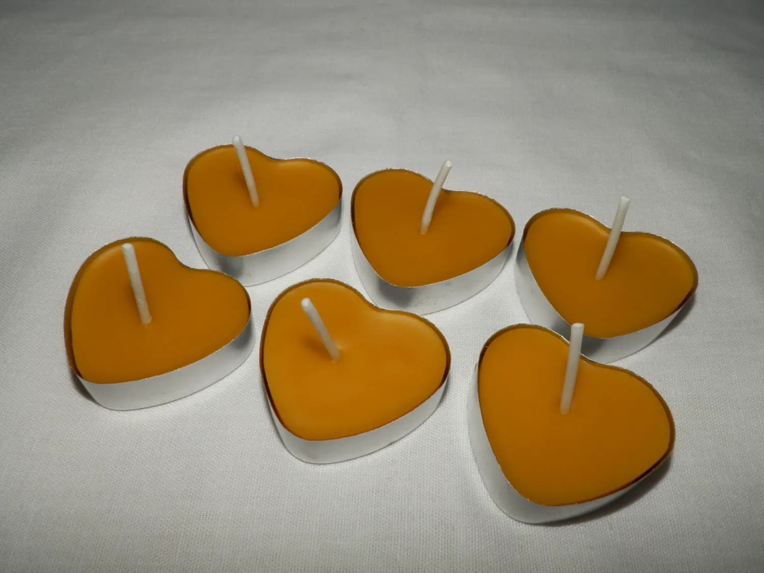 voskova-sviecka-cajova-sviecka-v-tvare-srdca