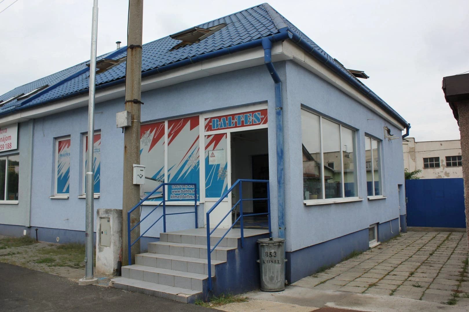 na-predaj-dom-s-predajnou-a-3-bytovymi-jednotkami-holubyho-ulica