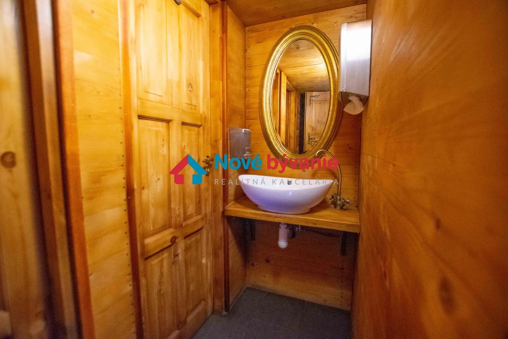 na-predaj-stylova-restauracia-s-unikatnou-terasou