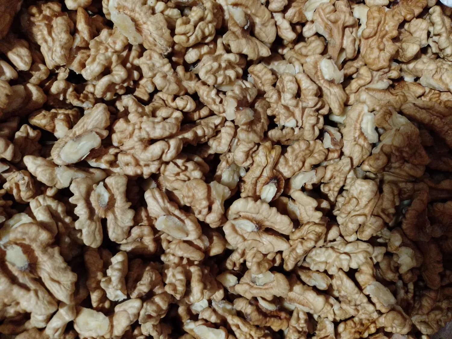 kupim-vlasske-orechy-lupane