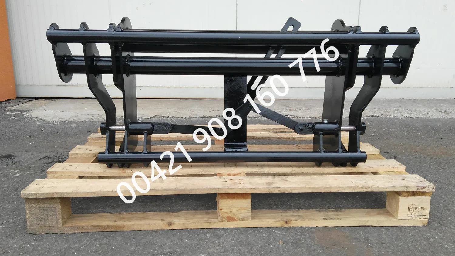 adapter-z-manitou-na-euro-traktor-celny-nakladac-john-deere