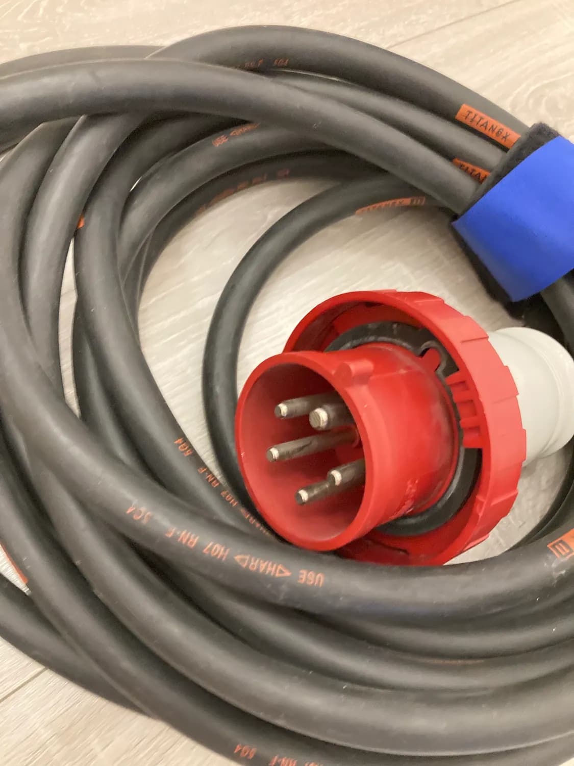 predlzovaci-rozvodovy-kabel-titanex-11-5g4