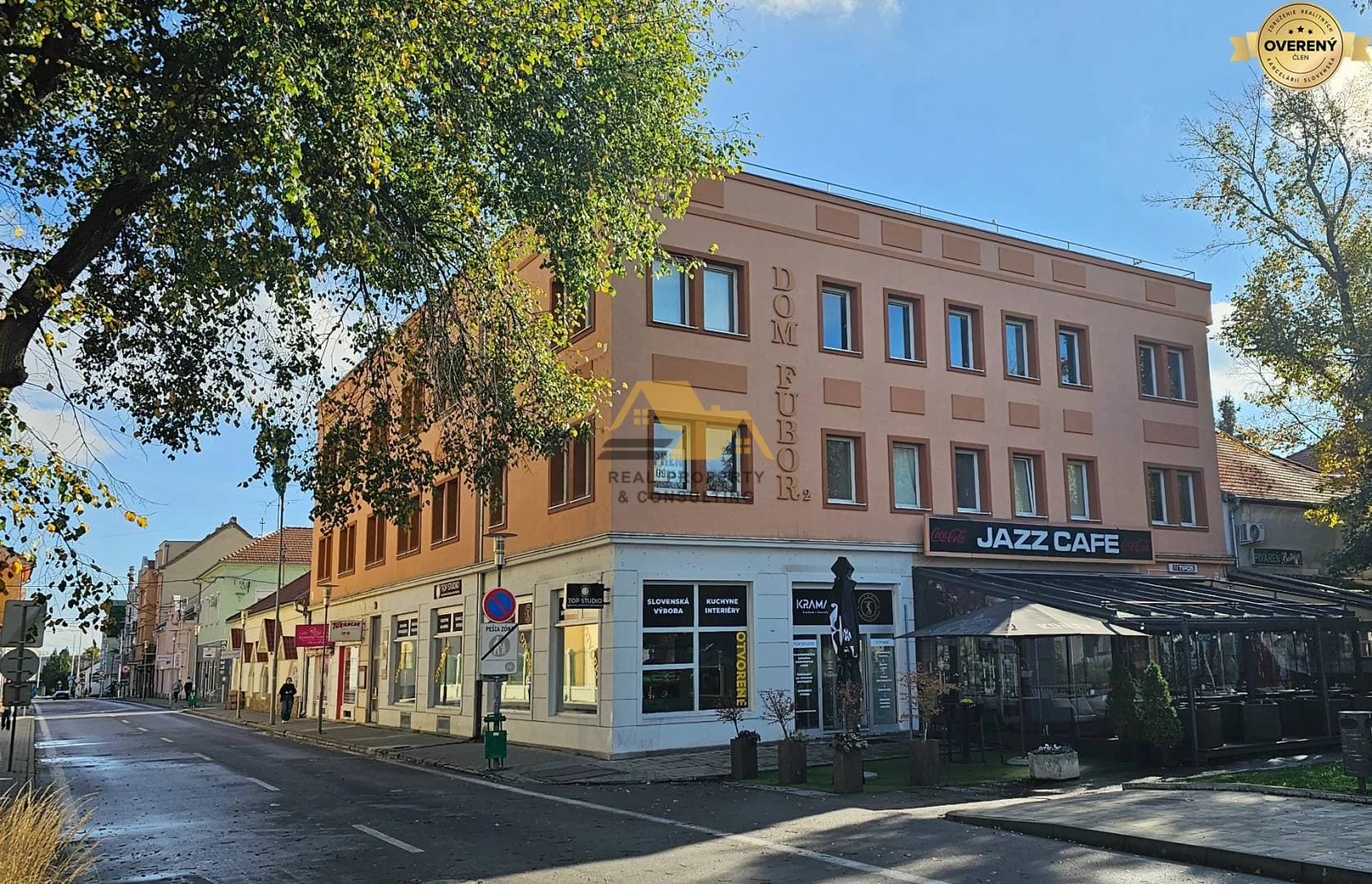 predam-obchodny-podiel-v-polyfunkcnej-budove-v-novych-zamkoch