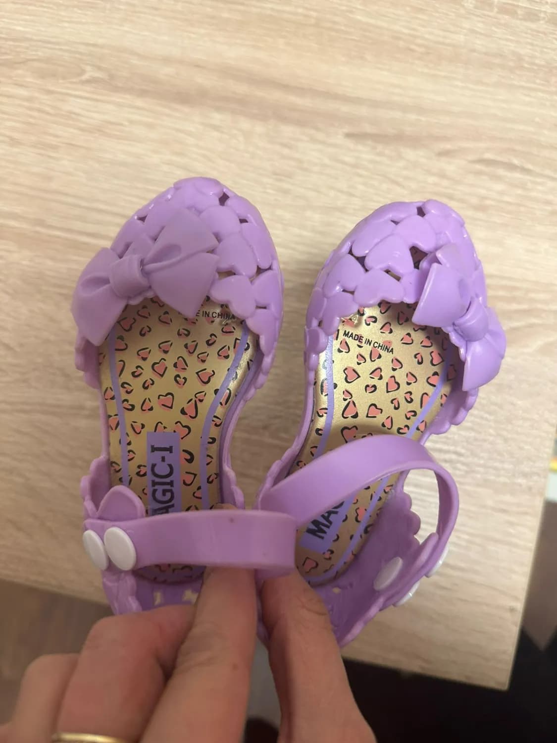detske-topanocky-fialove