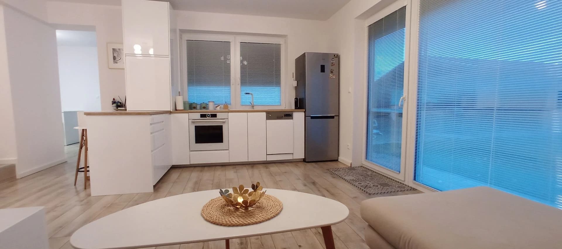 predaj-rodinny-dom-bazen-altanok-podunajske-biskupice