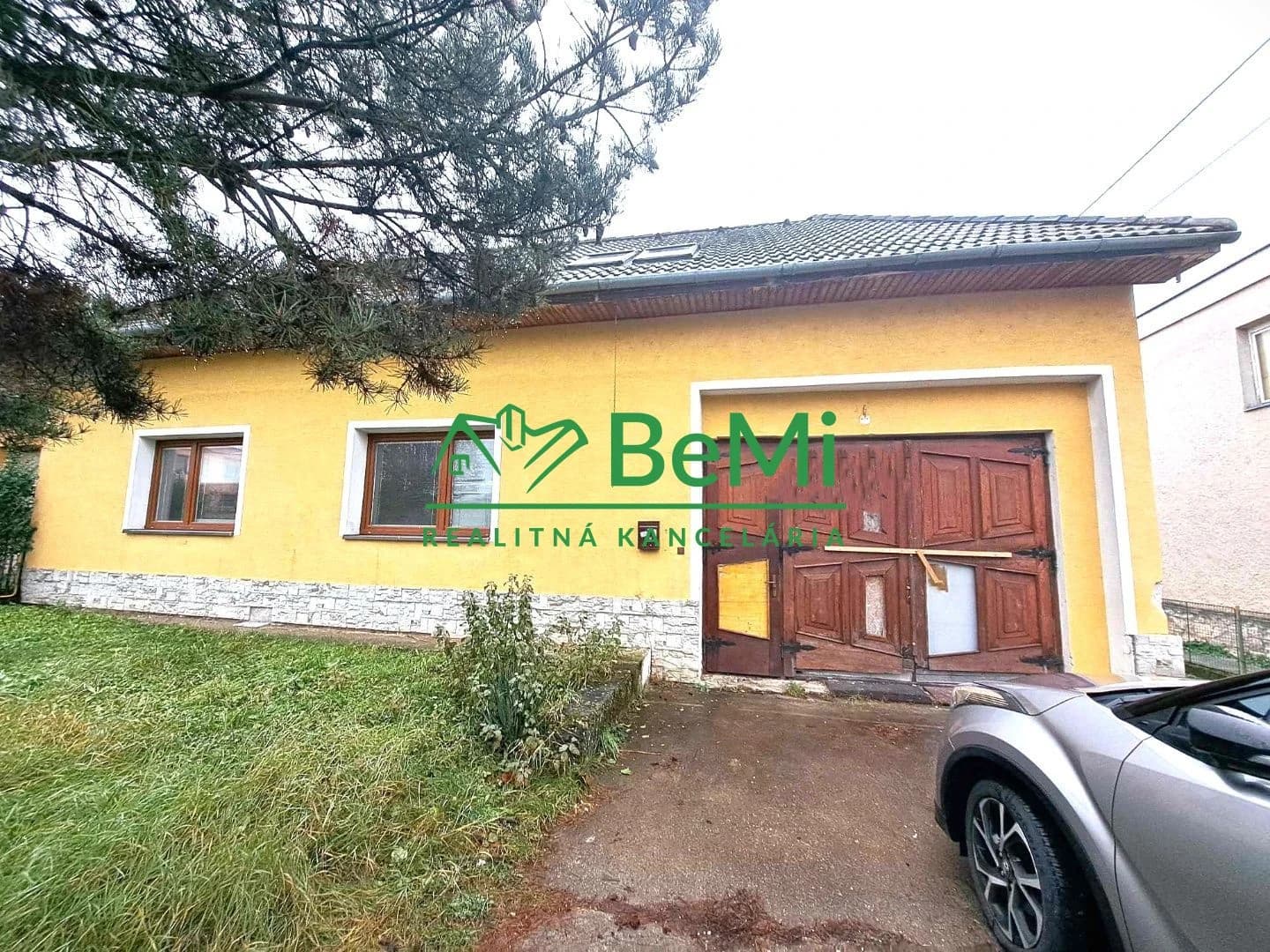 rodinny-dom-sidlo-firmy-na-predaj-174-12-macho