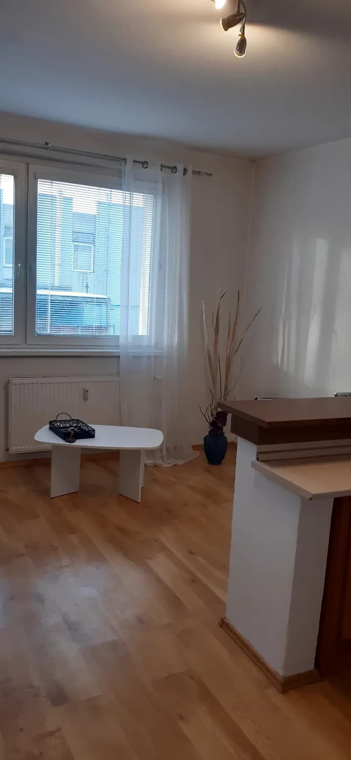 15-izb-byt-na-prenajom-presov