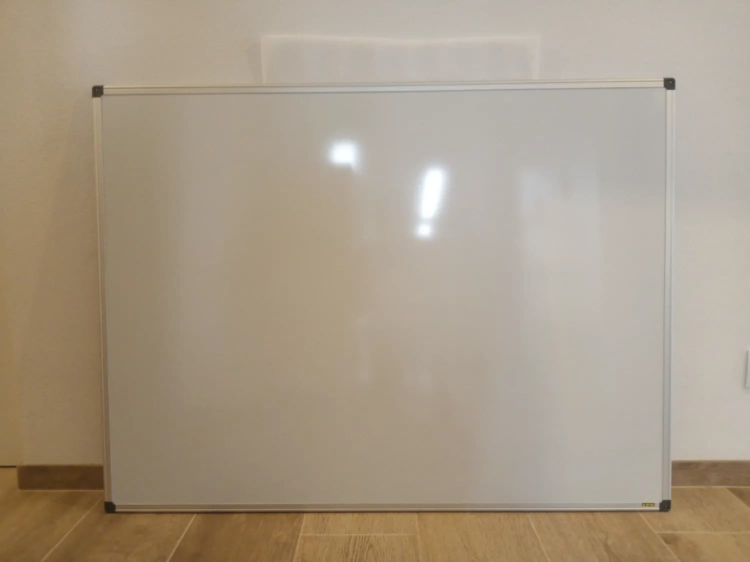 popisovacia-tabula-na-stenu-magneticka