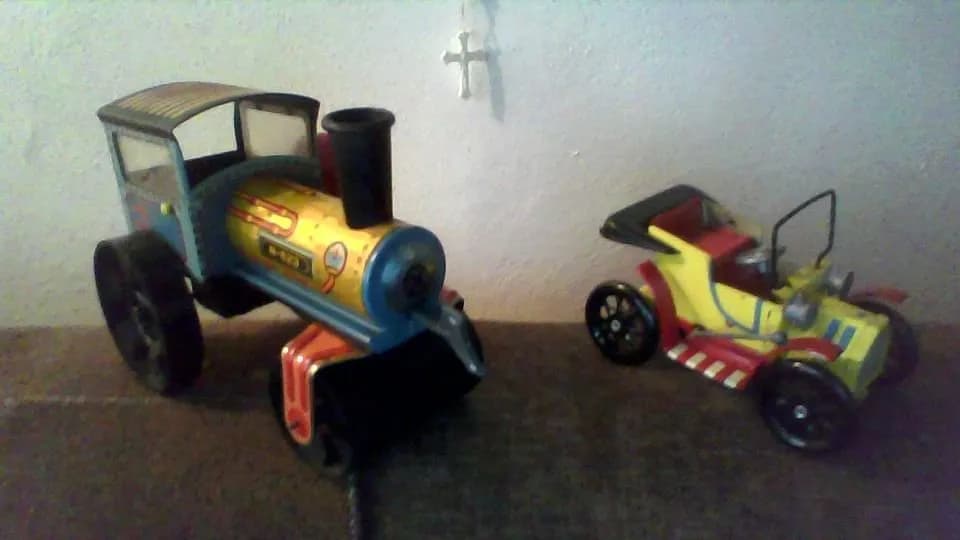 starozitne-plechove-plne-funkcne-mechanicke-hracky-na-predaj