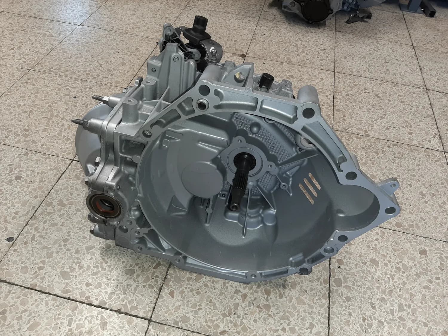 prevodovka-scudo-expert-traveller-20-hdi-20mb51