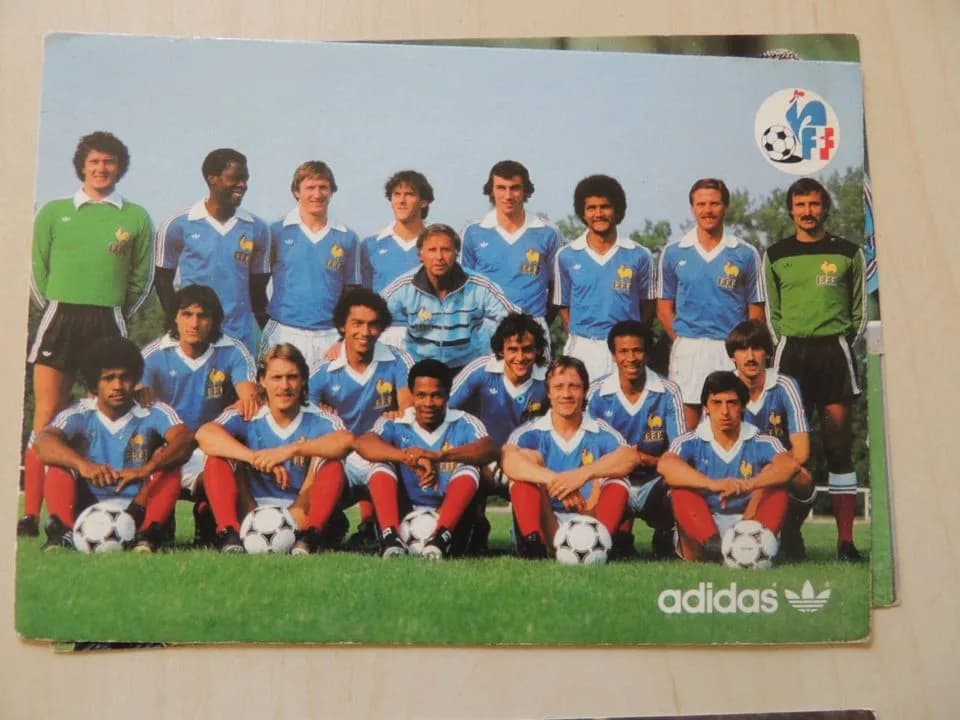 pohladnice-adidas-futbaloveho-tymu-fff