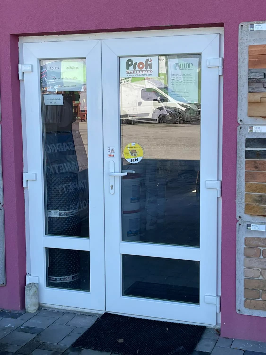 predam-plastove-okna-a-dvere