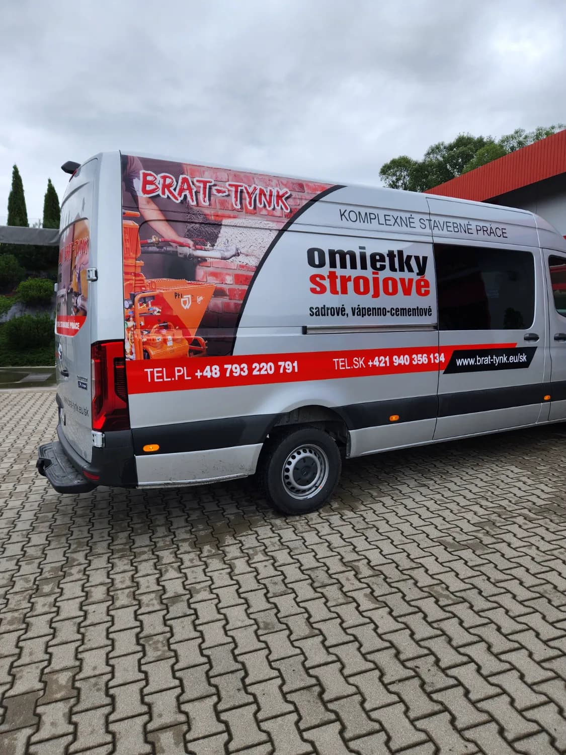strojove-omietky-sadrove-bytovky-rokonstrukcje