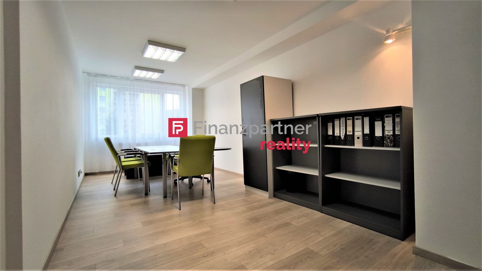kancelarsky-priestor-na-prenajom-20-m2-bezkonkurencne-benefity-centrum