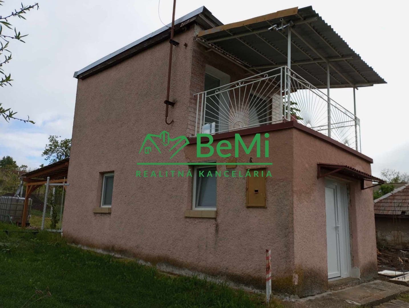 predaj-vinicneho-domu-s-pozemkom-mytne-ludany-001-13-hekaa