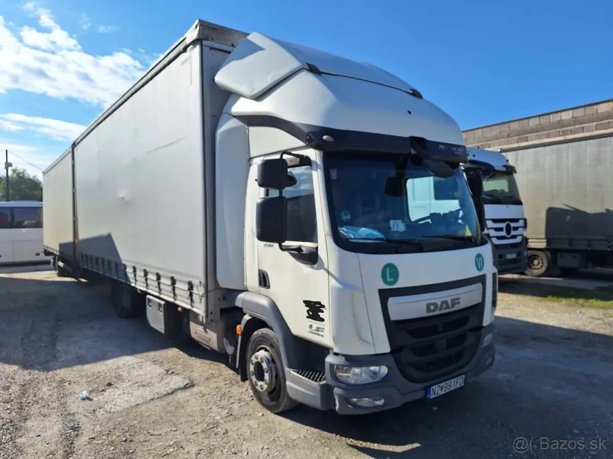 nakladne-auto-daf-s-privesom-agricom