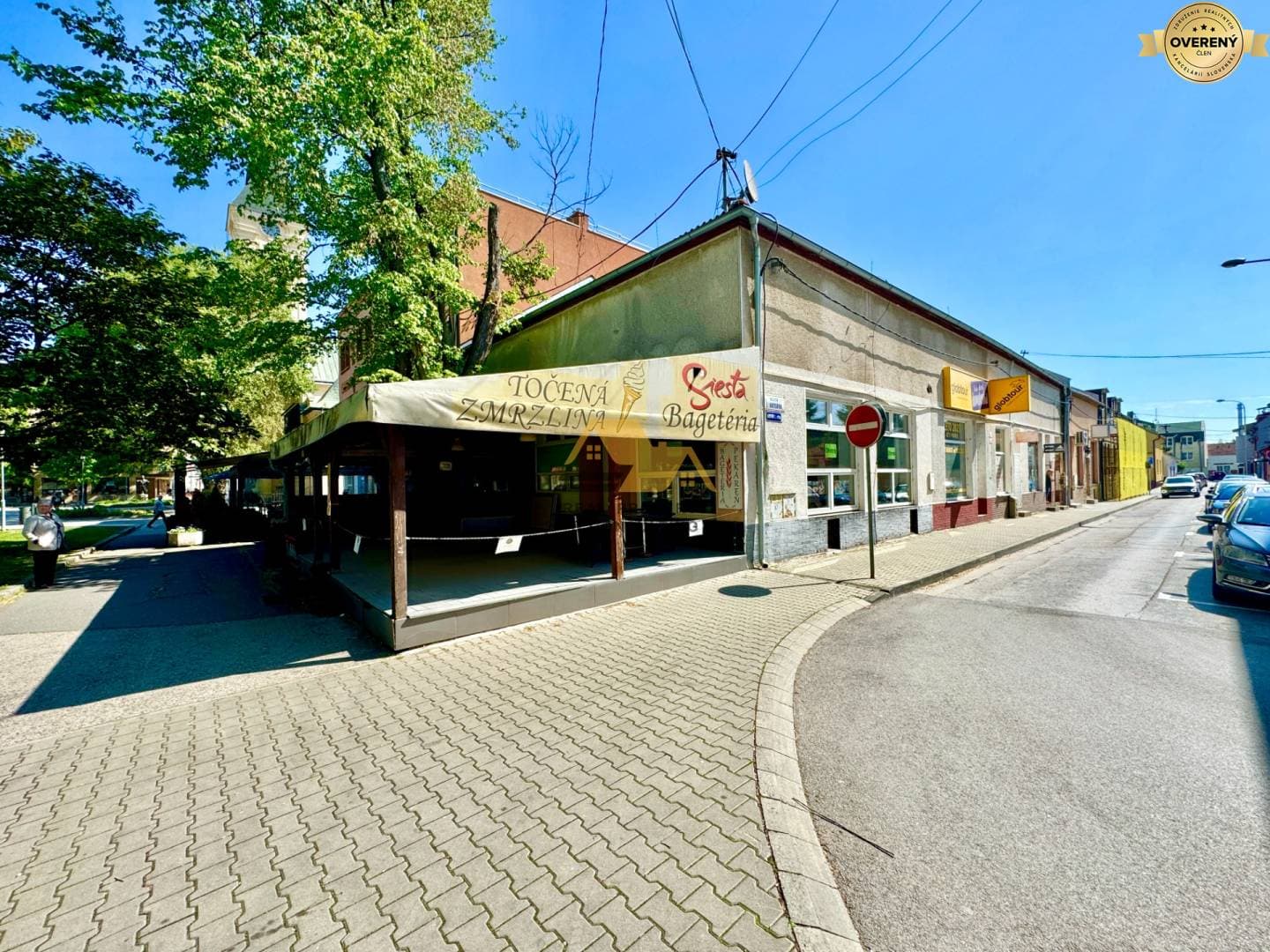 predam-podnikatelsky-objekt-na-hlavnom-namesti-v-novych-zamkoch