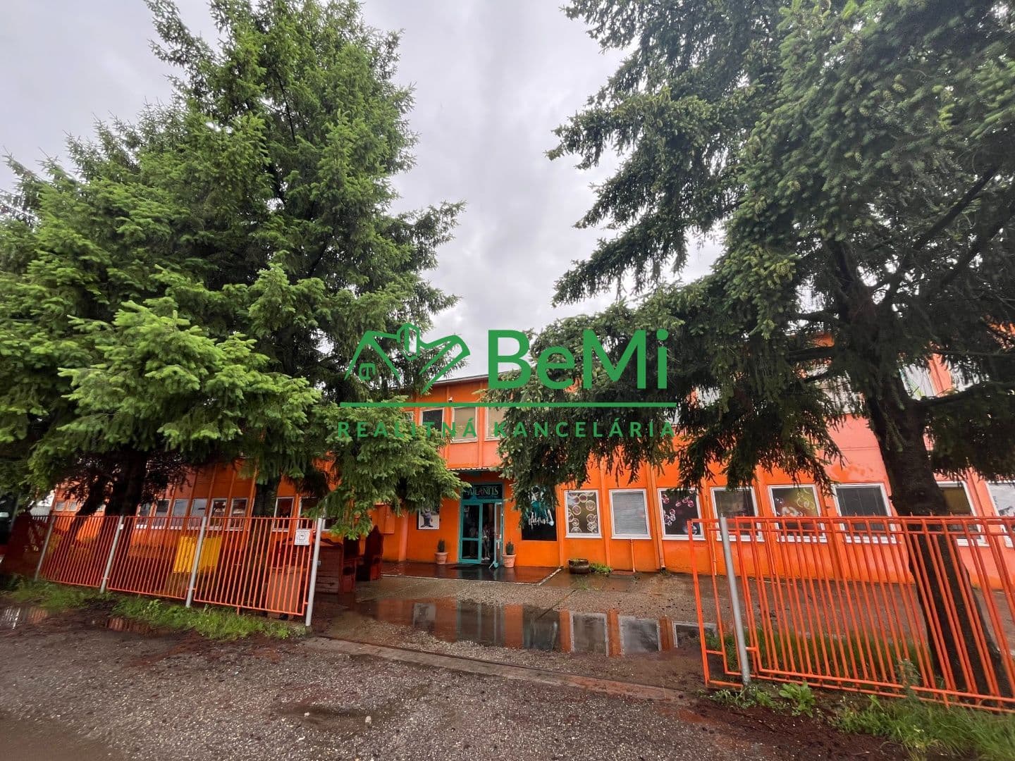 predaj-polyfunkcneho-objektu-levice-017-18-mijk