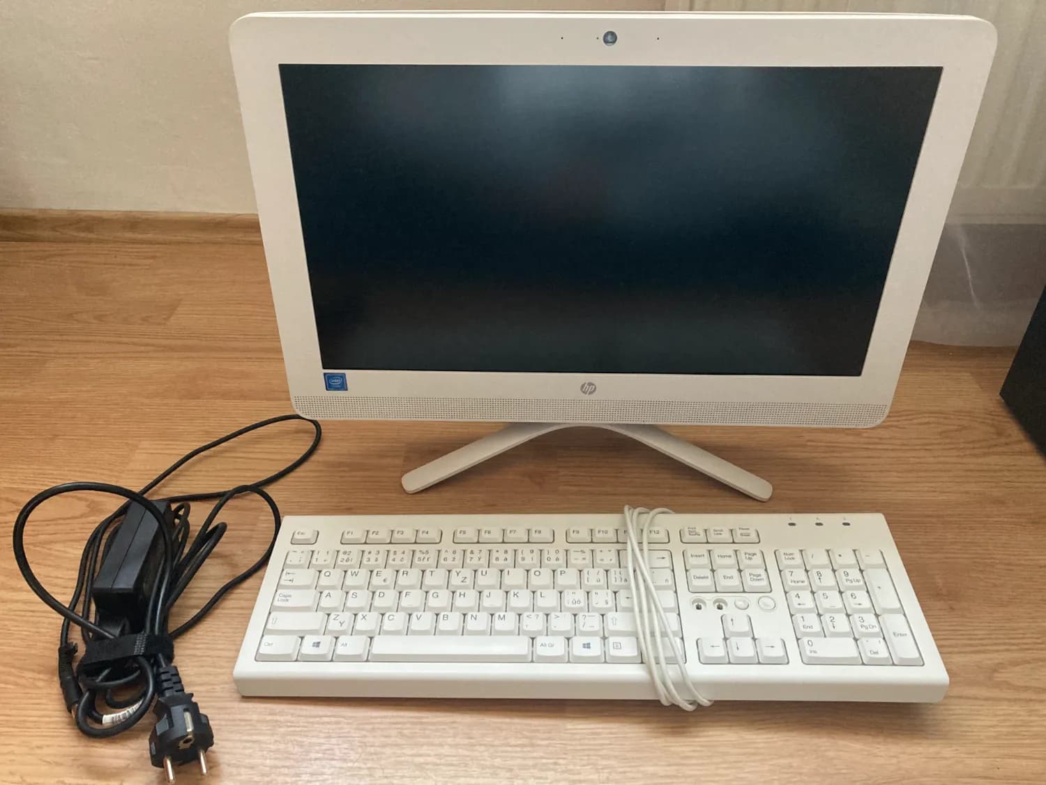 hp-205-g3-all-in-one-pc-na-diely