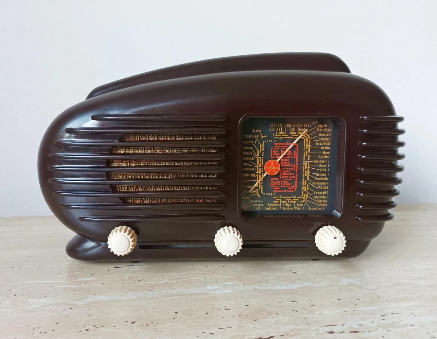 stare-radio-tesla-talisman-308u-hneda-skrinka-po-celkove-renovaci-excelentni-stav-viz-fotografie