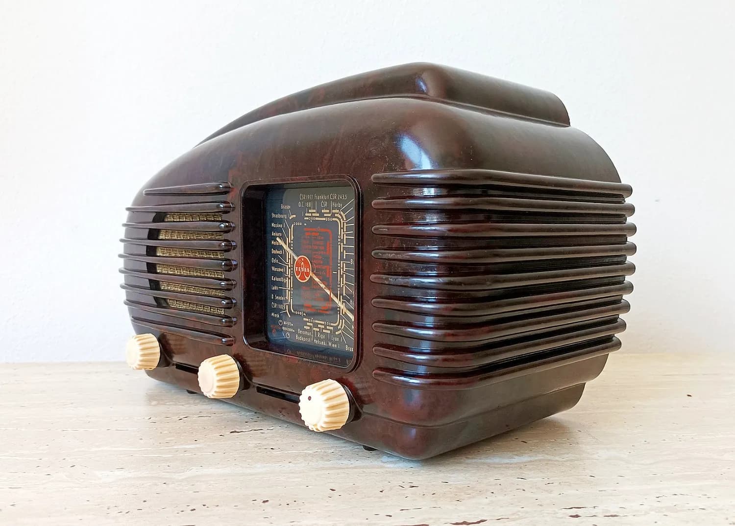 krasne-a-plne-funkcni-art-deco-starozitne-radio-talisman-se-zelvinovym-vzorem