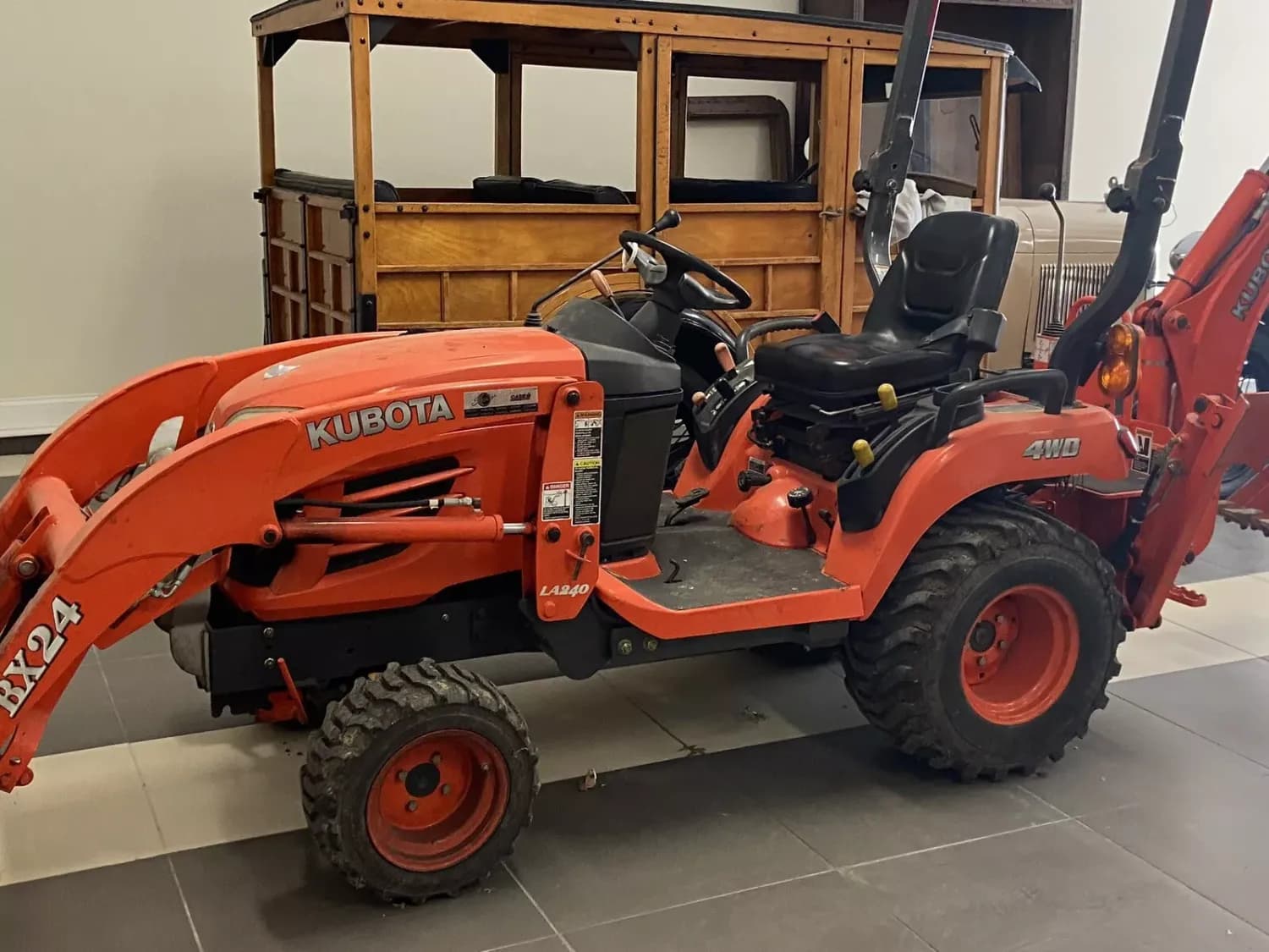 kubota-bx24d-malotraktor-4x4