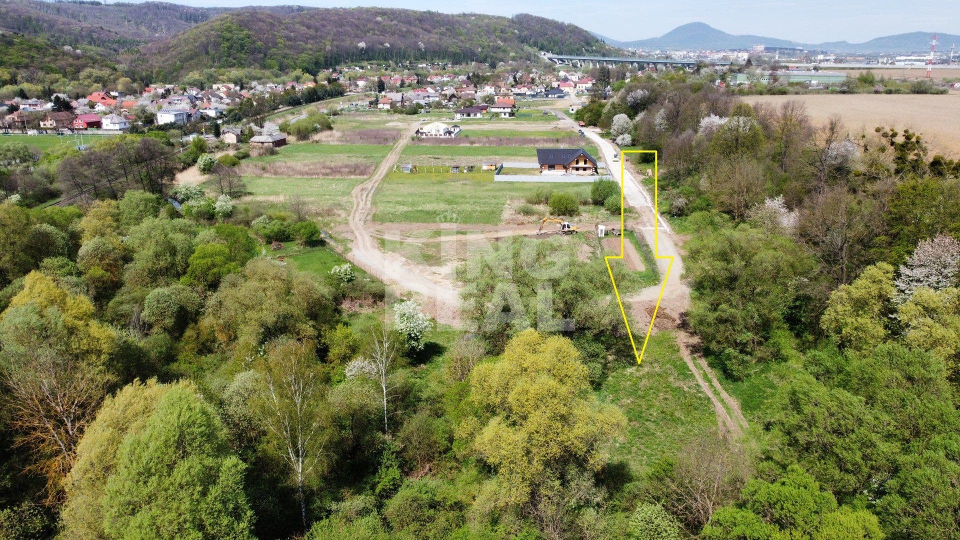 Na predaj stavebný pozemok v dosahu mhd prešov - haniska - 1
