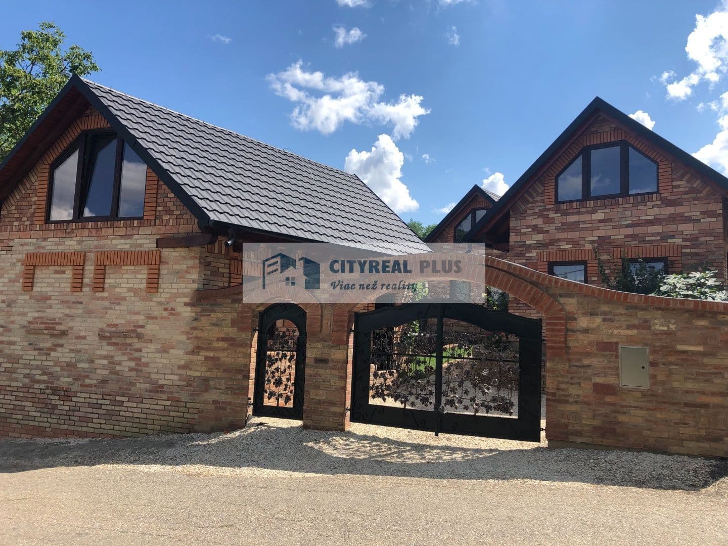 1897711_1