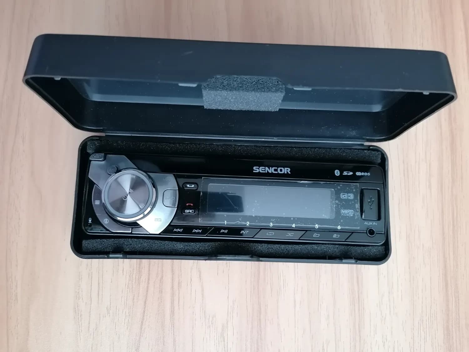 predam-autoradio-sencor-sct-5052bmr