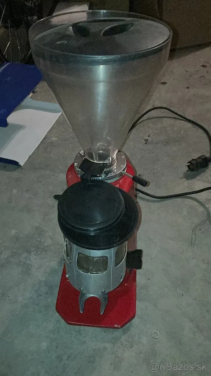 mlyncek-na-kavu-mazzer-robur-automatic-red-zlava