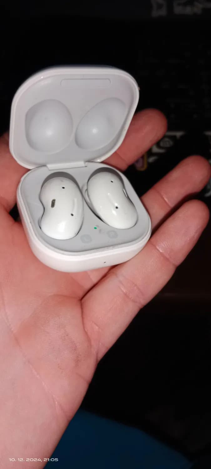 samsung-buds-live-biele