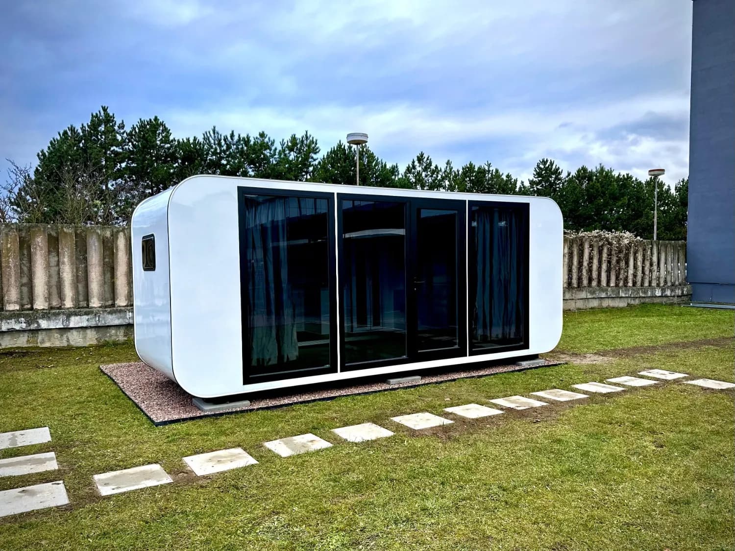 obytny-kontajner-zahradny-domcek-tiny-house-mobilny-dom