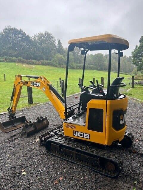 Minibager JCB 810 - perfektný stav - 1