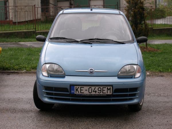1749903379178-3