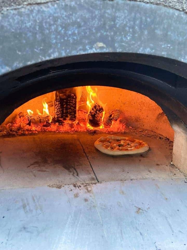1751374150223-Mobilná-pec-na-pizzu-na-drevo--3
