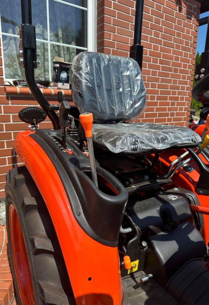 Traktor/malotraktor 26 koní, 4x4, na SPZ - 1
