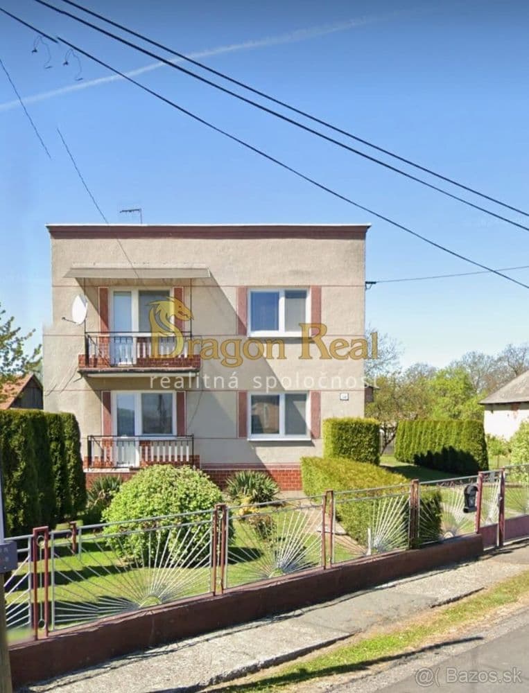 Predaj - poschodový 5 izbový rodinný dom s letnou kuchynkou - záhor okr. Sobrance - 1