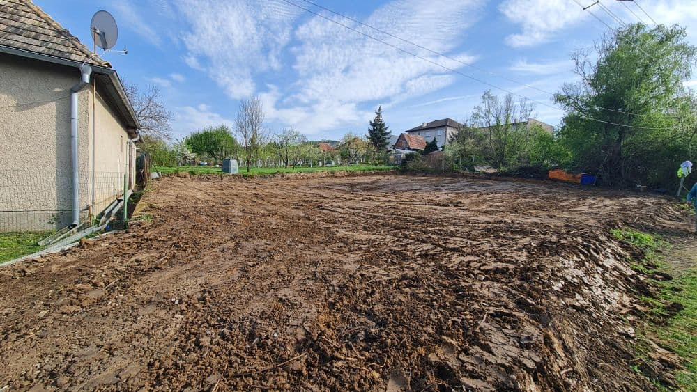 Predám stavebný pozemok – 500 m² v obci Krnča (okres Topoľčany) - 1