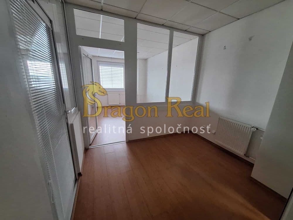 Prenájom – 4 samostatné kancelárske priestory – ľubotice - 1